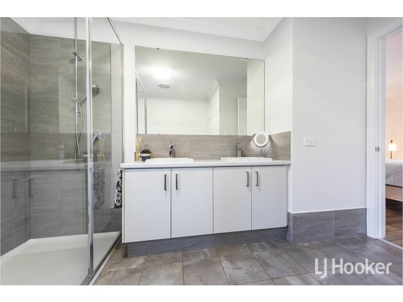 40 Persimmon Place, Kalamunda WA 6076