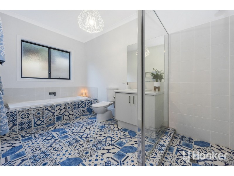 40 Persimmon Place, Kalamunda WA 6076