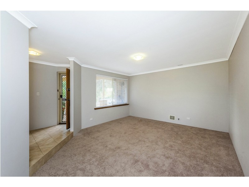 17 Robins Road, Kalamunda WA 6076