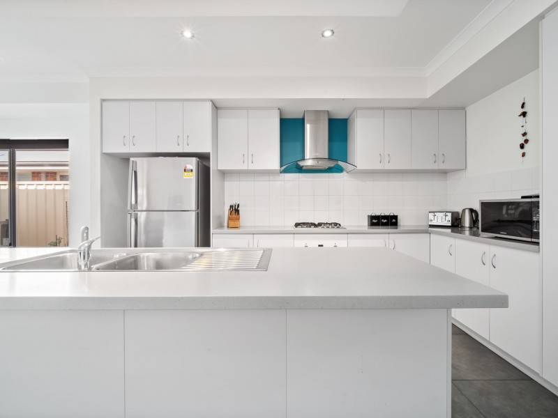 Unit 10/2 Briza Lane, Forrestfield WA 6058