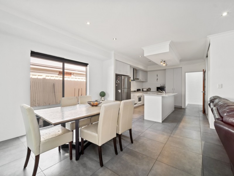 Unit 10/2 Briza Lane, Forrestfield WA 6058