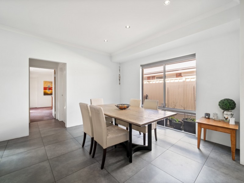 Unit 10/2 Briza Lane, Forrestfield WA 6058