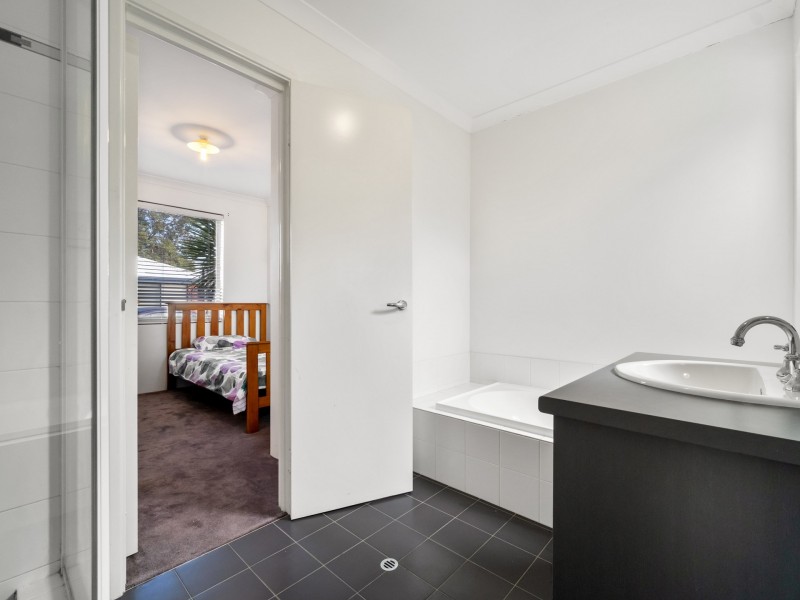 Unit 10/2 Briza Lane, Forrestfield WA 6058