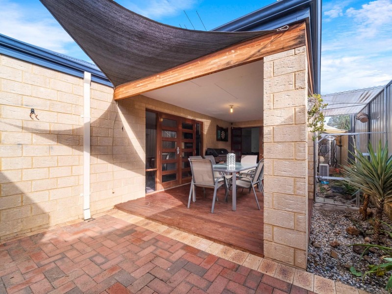 Unit 10/2 Briza Lane, Forrestfield WA 6058