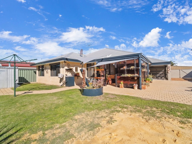 9 Banks Place, High Wycombe WA 6057