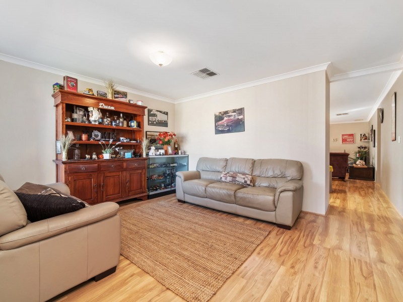 9 Banks Place, High Wycombe WA 6057