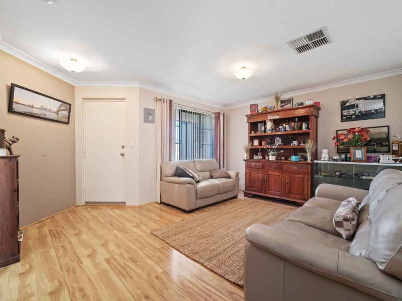 9 Banks Place, High Wycombe WA 6057