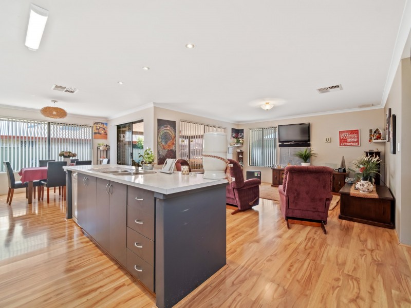 9 Banks Place, High Wycombe WA 6057