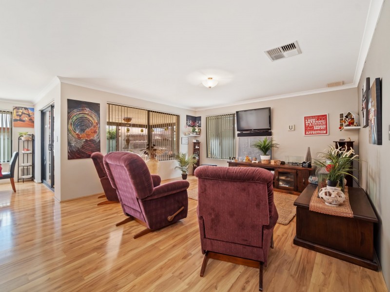 9 Banks Place, High Wycombe WA 6057