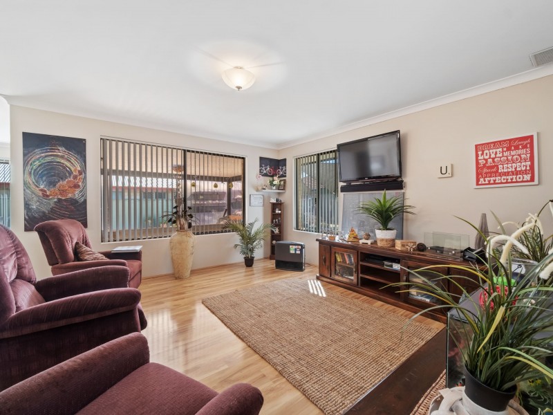 9 Banks Place, High Wycombe WA 6057