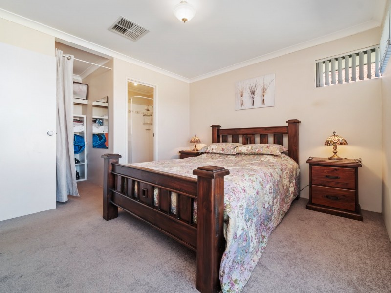 9 Banks Place, High Wycombe WA 6057