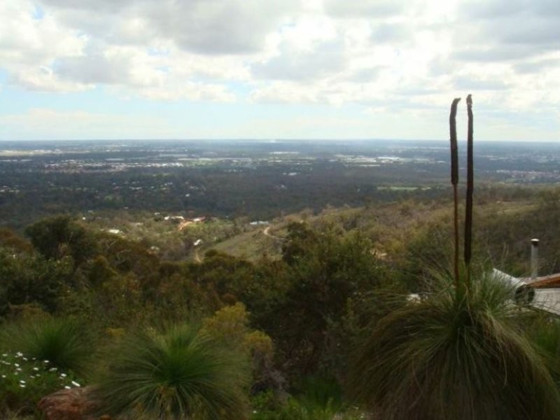 8 Milford Close, Gooseberry Hill WA 6076