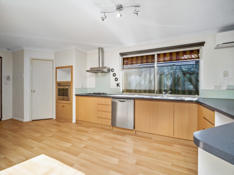 20 Rowell Gardens, High Wycombe WA 6057