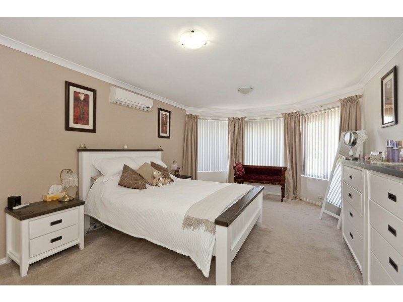 20 Rowell Gardens, High Wycombe WA 6057