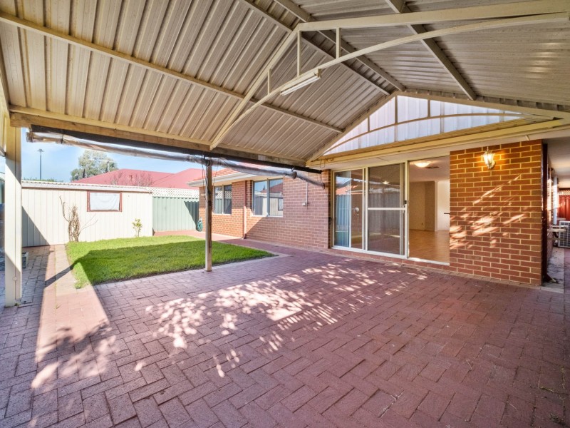 20 Rowell Gardens, High Wycombe WA 6057