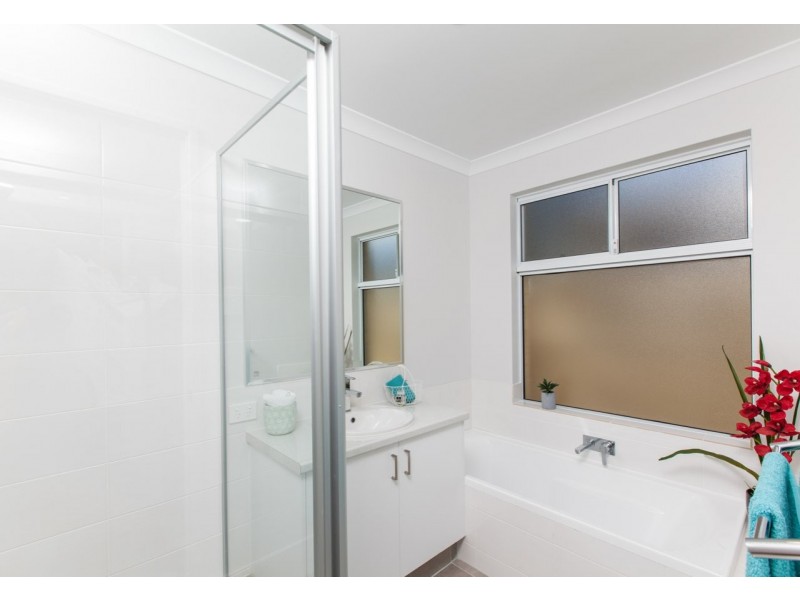 37 Boonooloo Road, Kalamunda WA 6076