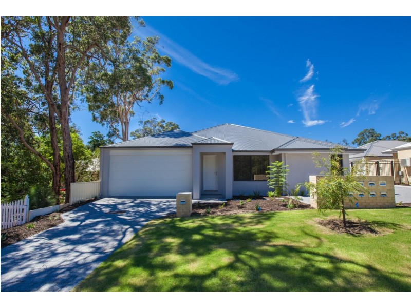 37 Boonooloo Road, Kalamunda WA 6076