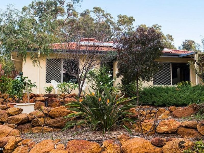 199A Grove Road, Lesmurdie WA 6076