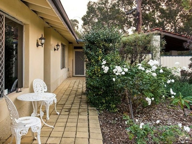 199A Grove Road, Lesmurdie WA 6076