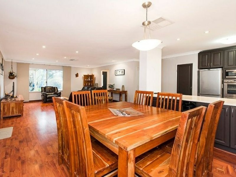 199A Grove Road, Lesmurdie WA 6076