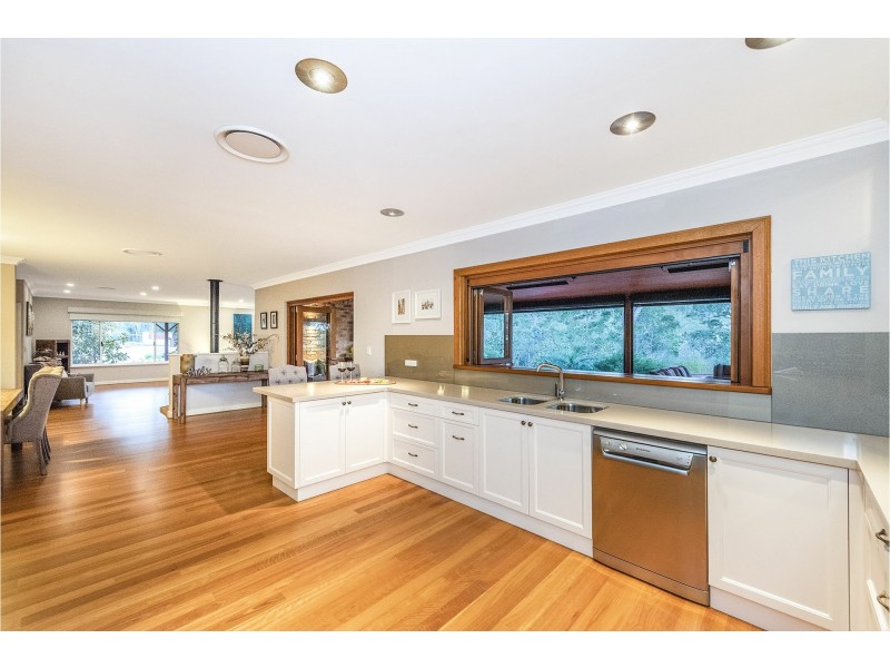 115 John Farrant Drive, Gooseberry Hill WA 6076