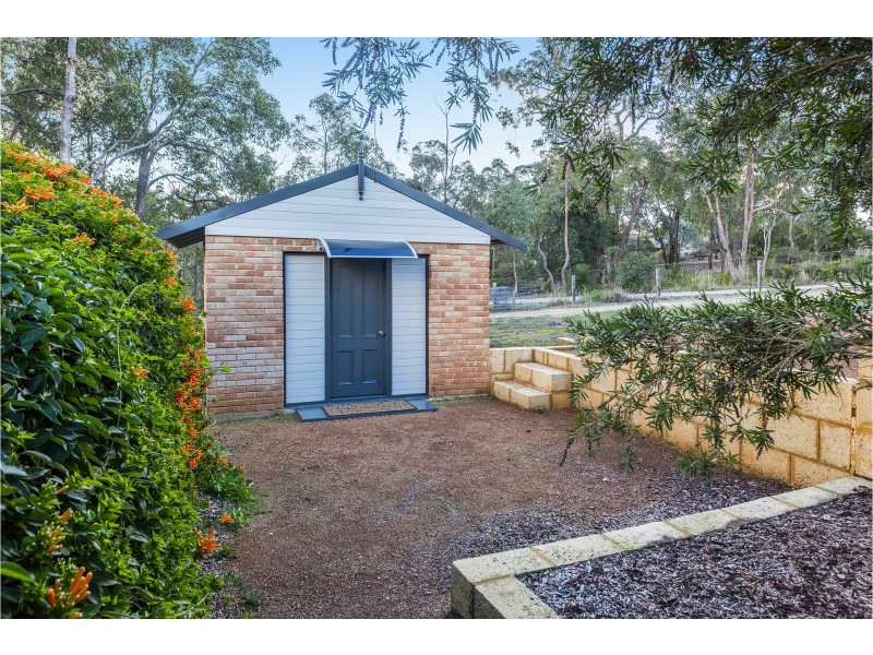 115 John Farrant Drive, Gooseberry Hill WA 6076