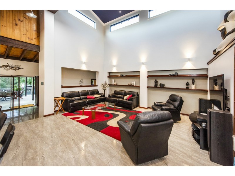 10A Simeon Close, Kalamunda WA 6076