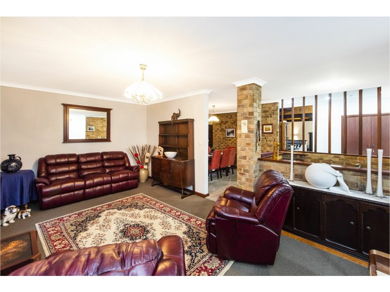 10A Simeon Close, Kalamunda WA 6076
