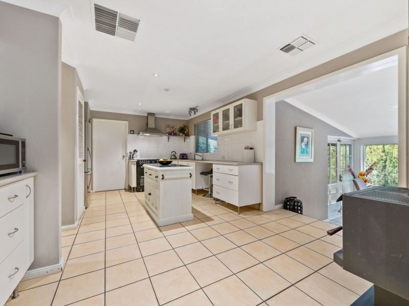 125 Grove Road, Lesmurdie WA 6076