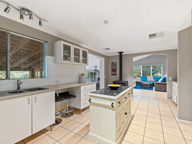 125 Grove Road, Lesmurdie WA 6076