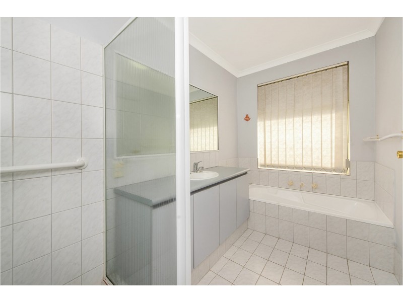 8/12 Heron Place, Maddington WA 6109