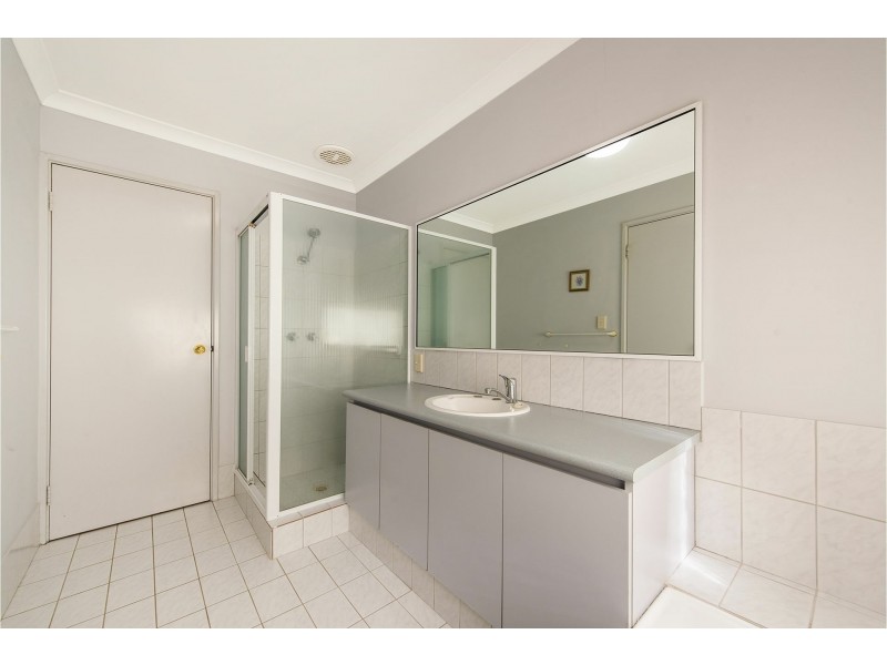 8/12 Heron Place, Maddington WA 6109