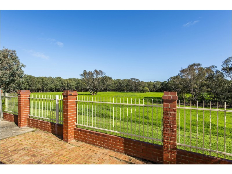 8/12 Heron Place, Maddington WA 6109