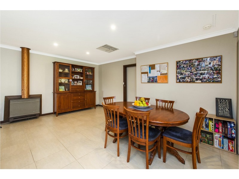 55 Chislehurst Road, Lesmurdie WA 6076