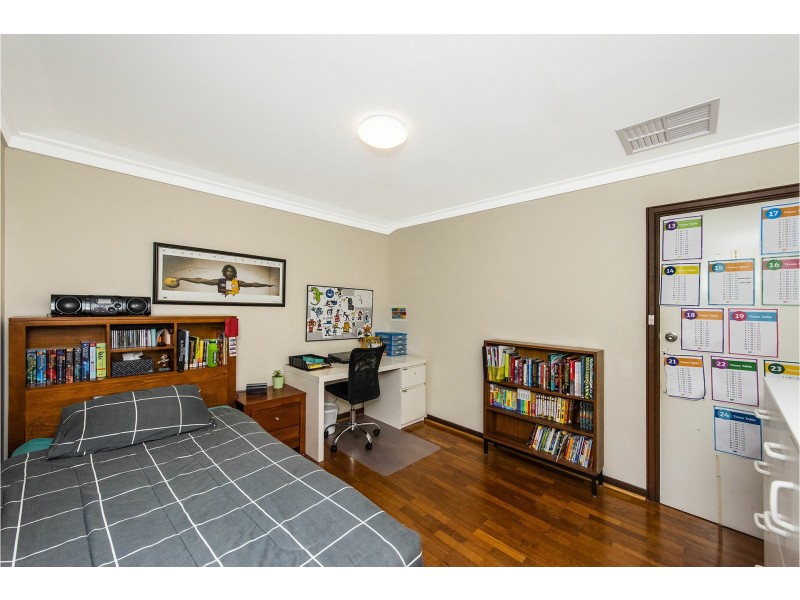 55 Chislehurst Road, Lesmurdie WA 6076