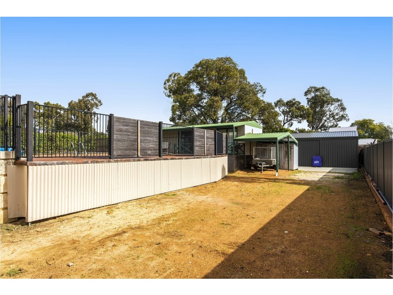 55 Chislehurst Road, Lesmurdie WA 6076