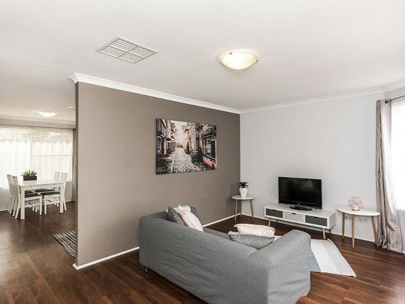 4/44 Chullwyne Mews, High Wycombe WA 6057