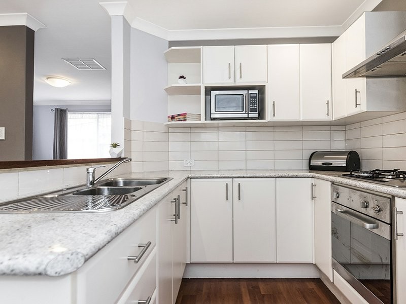 4/44 Chullwyne Mews, High Wycombe WA 6057