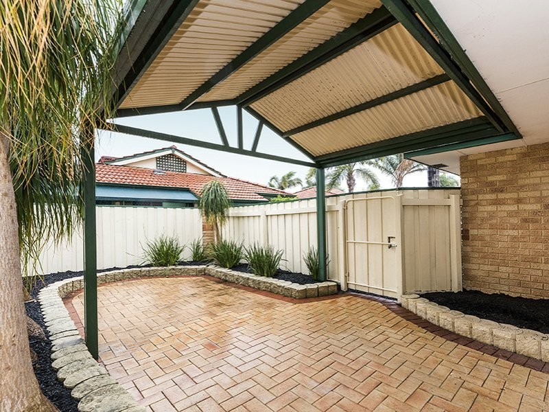 4/44 Chullwyne Mews, High Wycombe WA 6057