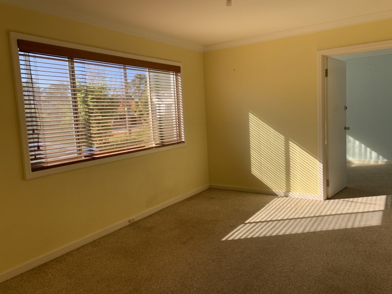 8 Lane Road, Kalamunda WA 6076