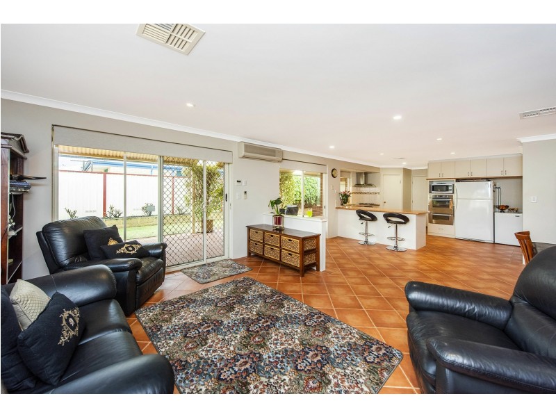 53 Lambertia Crescent, High Wycombe WA 6057