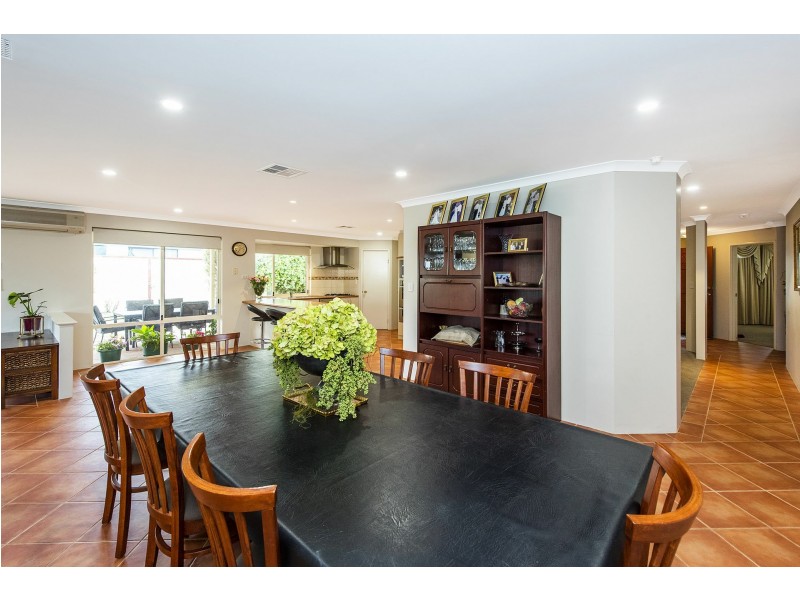 53 Lambertia Crescent, High Wycombe WA 6057