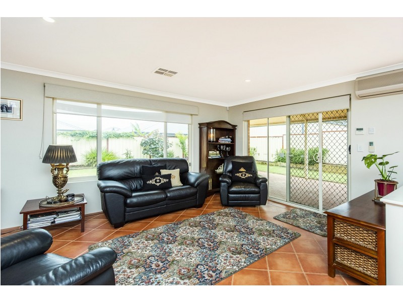 53 Lambertia Crescent, High Wycombe WA 6057