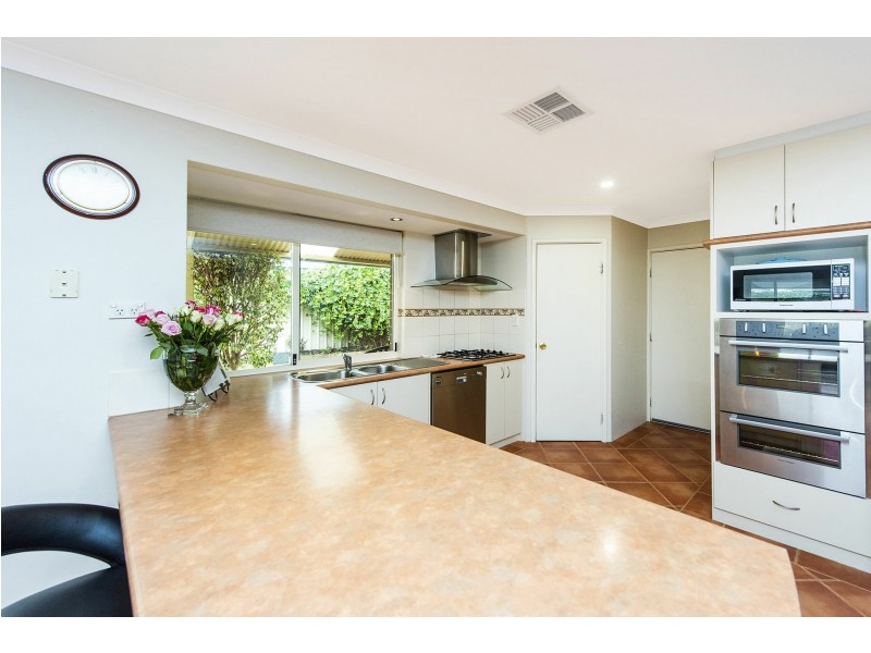 53 Lambertia Crescent, High Wycombe WA 6057