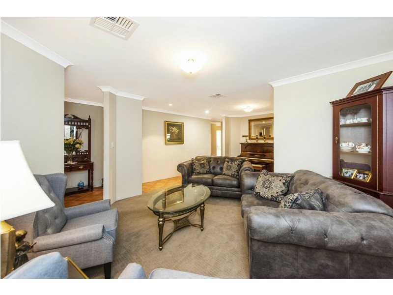 53 Lambertia Crescent, High Wycombe WA 6057