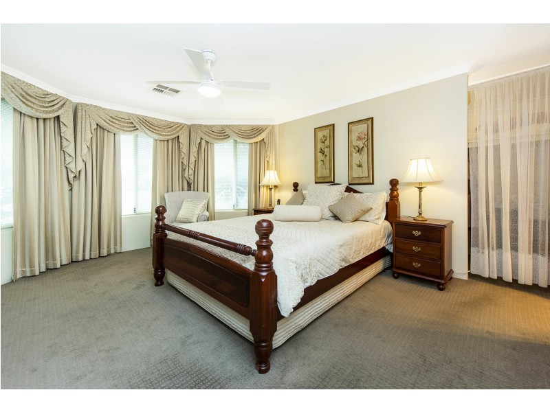 53 Lambertia Crescent, High Wycombe WA 6057