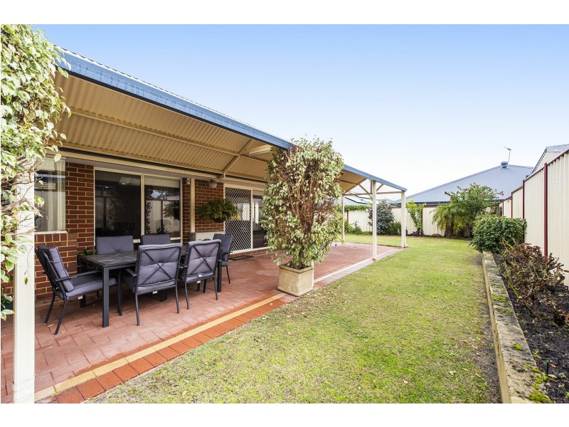 53 Lambertia Crescent, High Wycombe WA 6057