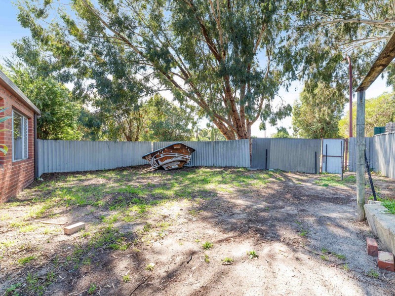 37 Gosnells Road West, Martin WA 6110