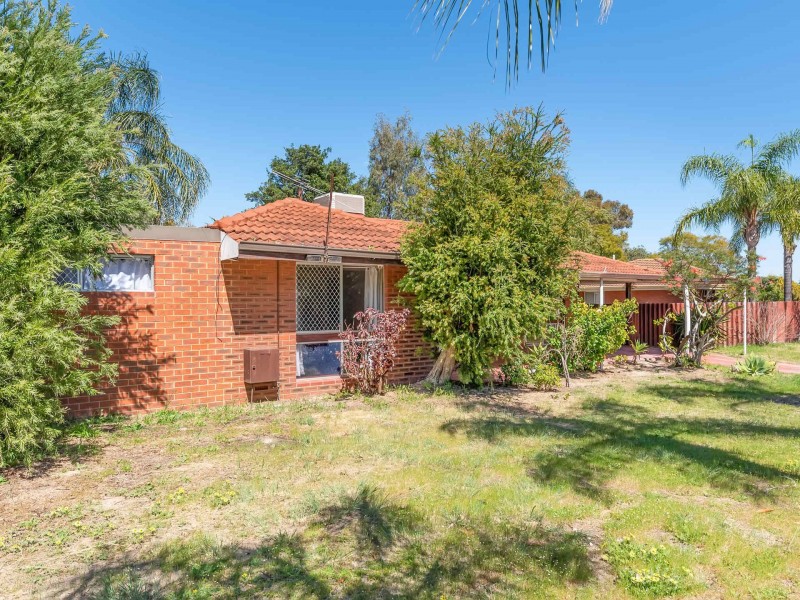 37 Gosnells Road West, Martin WA 6110
