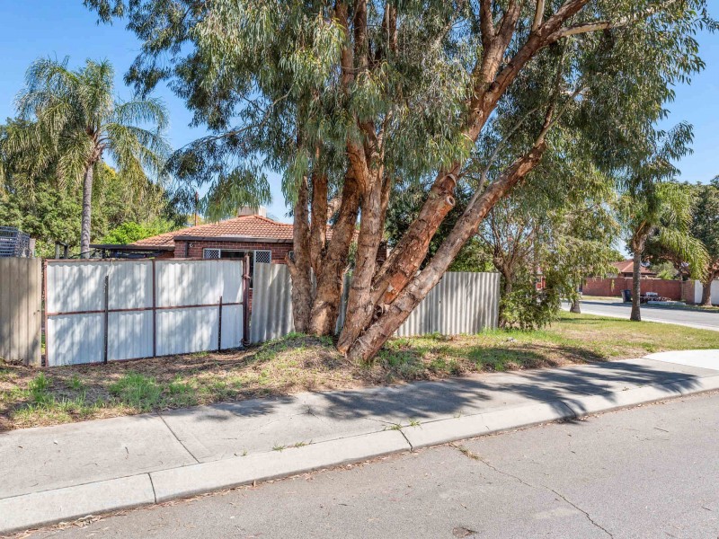 37 Gosnells Road West, Martin WA 6110